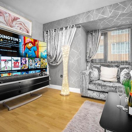 Luxury 1 Bed Flat With Parking 11K - Top Rated - Netflix - Wifi - 70 Inch Smart Tv - Birmingham City Centre - Tv In Bedroom - Top Rated Exteriér fotografie