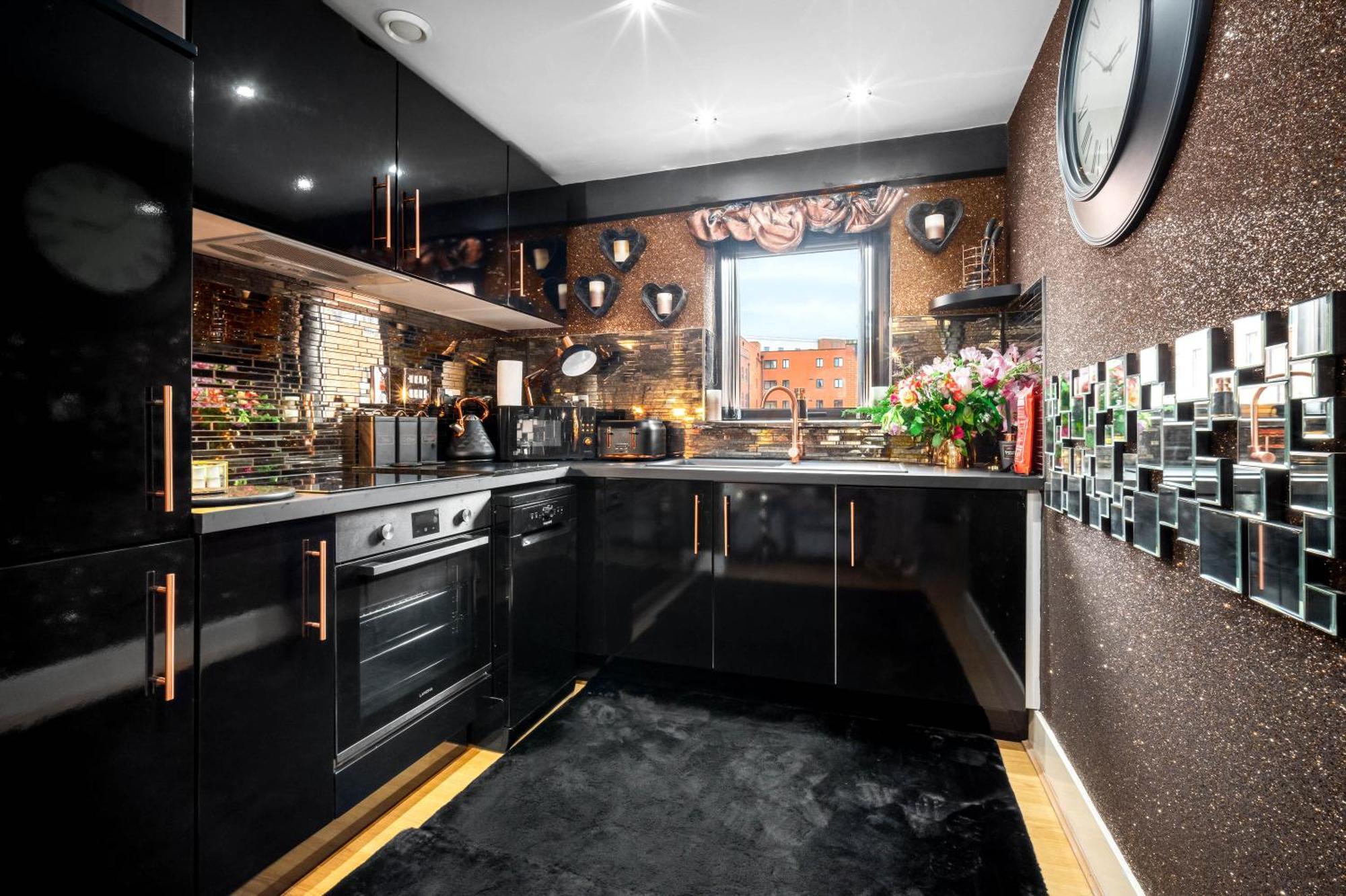 Luxury 1 Bed Flat With Parking 11K - Top Rated - Netflix - Wifi - 70 Inch Smart Tv - Birmingham City Centre - Tv In Bedroom - Top Rated Exteriér fotografie