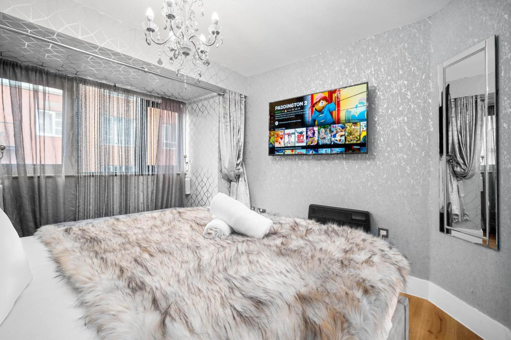 Luxury 1 Bed Flat With Parking 11K - Top Rated - Netflix - Wifi - 70 Inch Smart Tv - Birmingham City Centre - Tv In Bedroom - Top Rated Exteriér fotografie