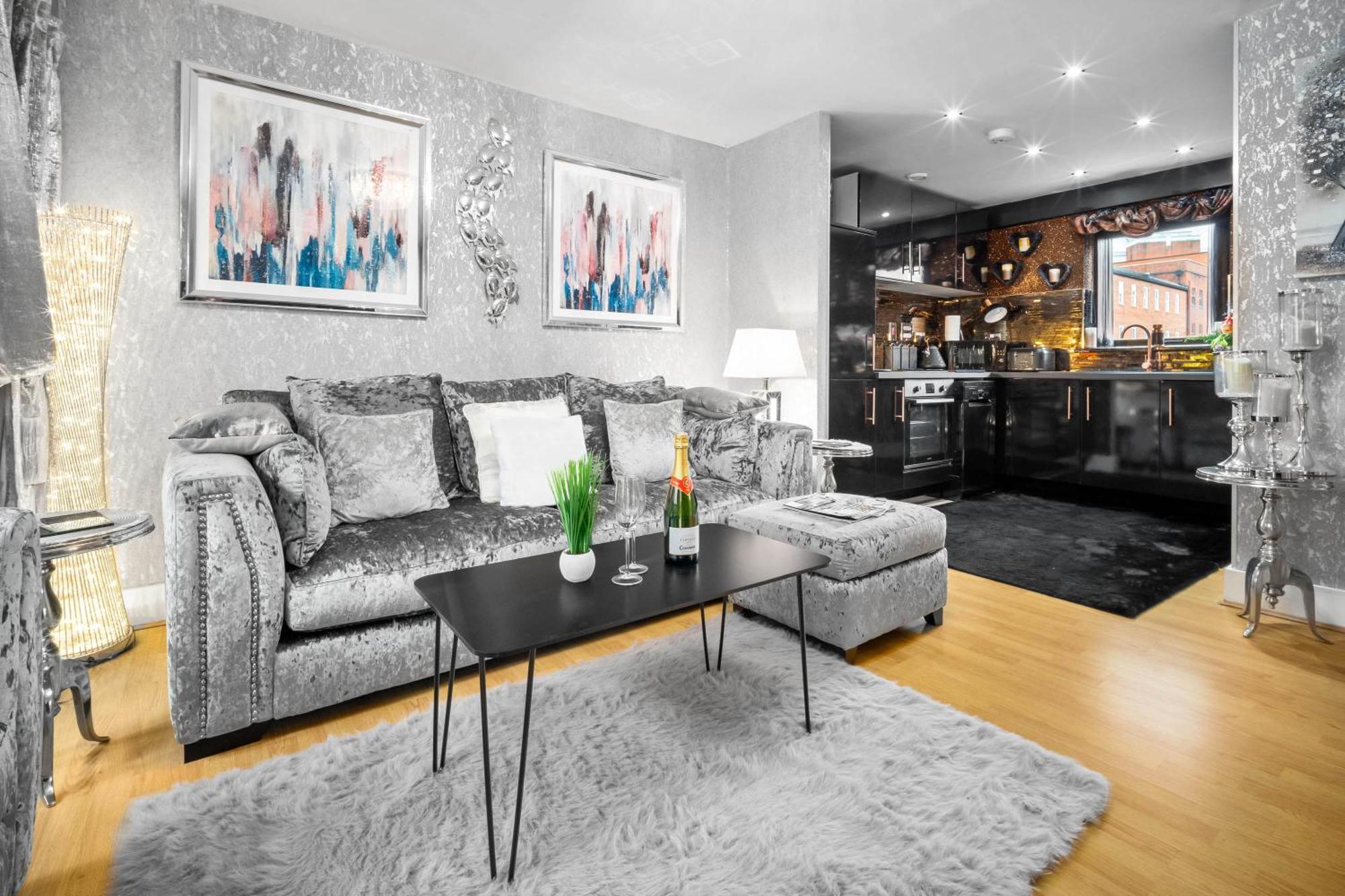 Luxury 1 Bed Flat With Parking 11K - Top Rated - Netflix - Wifi - 70 Inch Smart Tv - Birmingham City Centre - Tv In Bedroom - Top Rated Exteriér fotografie